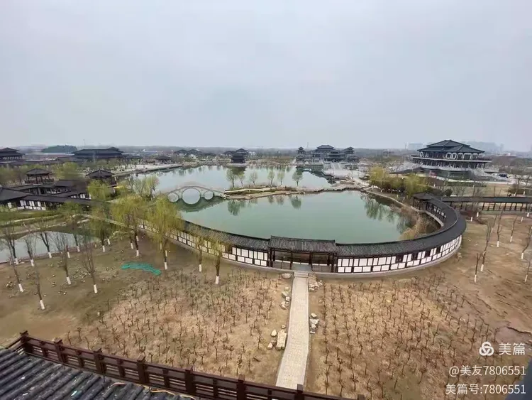 睢阳一中春来早,风景这边独好